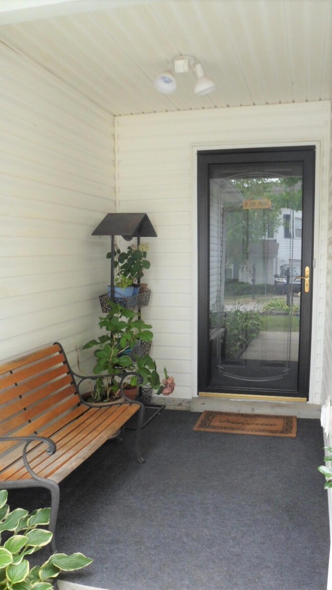 115 Canyon Oaks Dr, Frankfort, KY 40601 - photo 2