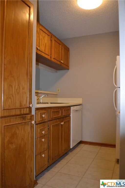 1602 Mill St unit D, San Marcos, TX 78666 - photo 5