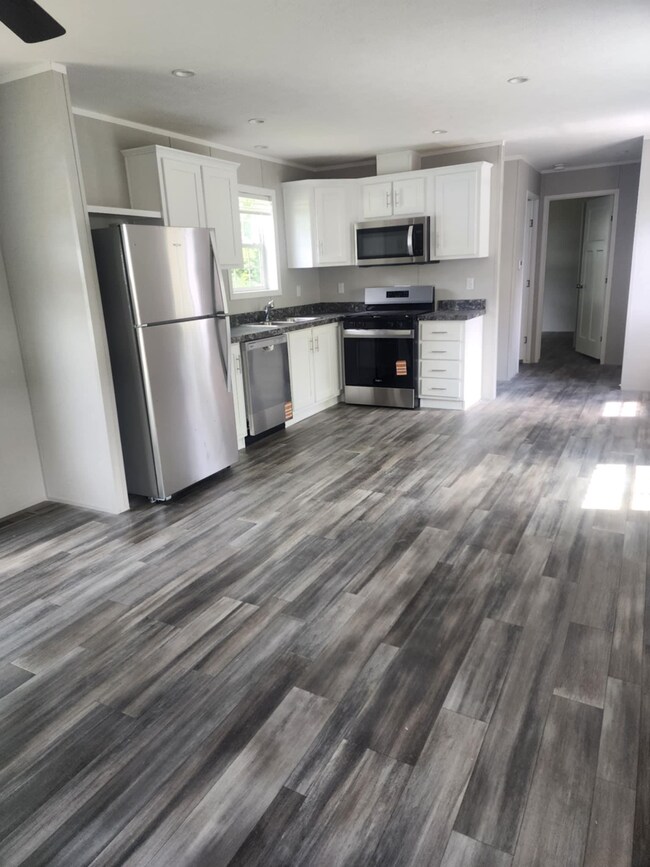 108 Cubb Ct, Windsor, VT 05089 - photo 5