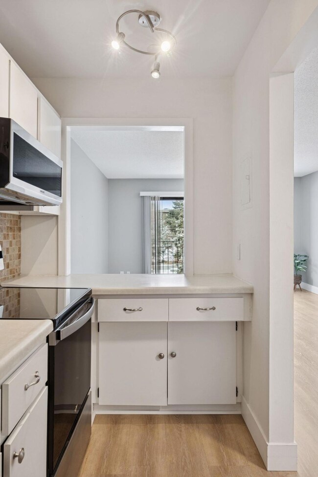 4120 Parklawn Ave unit 228, Edina, MN 55435 - photo 7