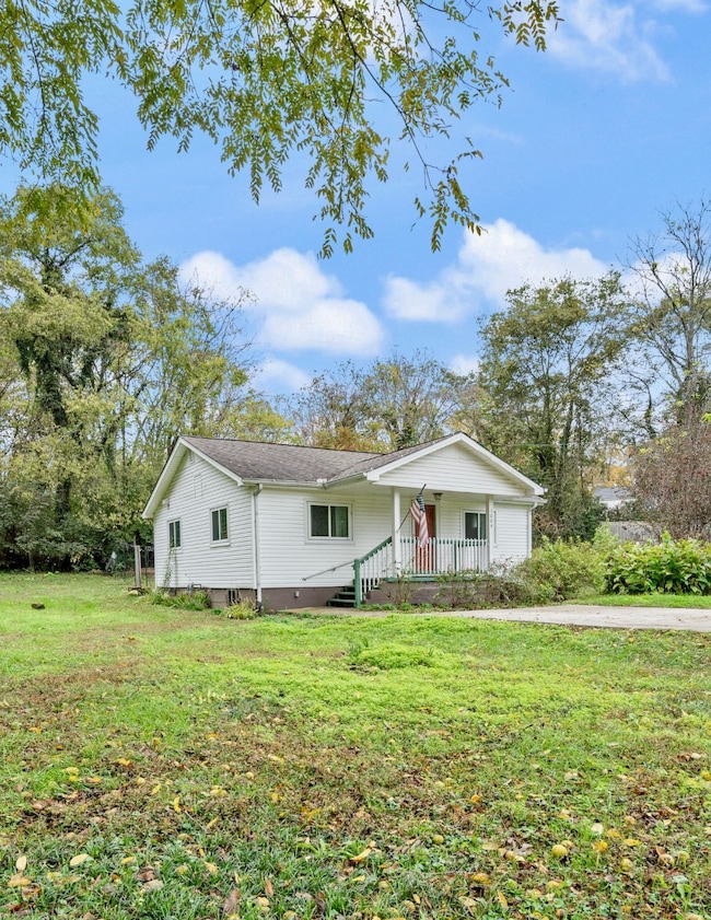 1004 Billy Lee St, Columbia, TN 38401 - photo 2