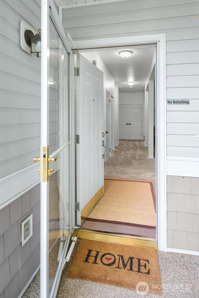 4748 Lakeshore Ln SE unit B, Olympia, WA 98513 - photo 4