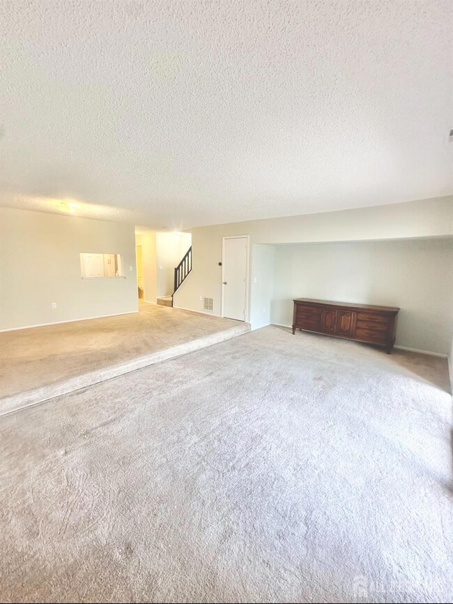 176 Chippenham Ct, Piscataway, NJ 08854 - photo 3