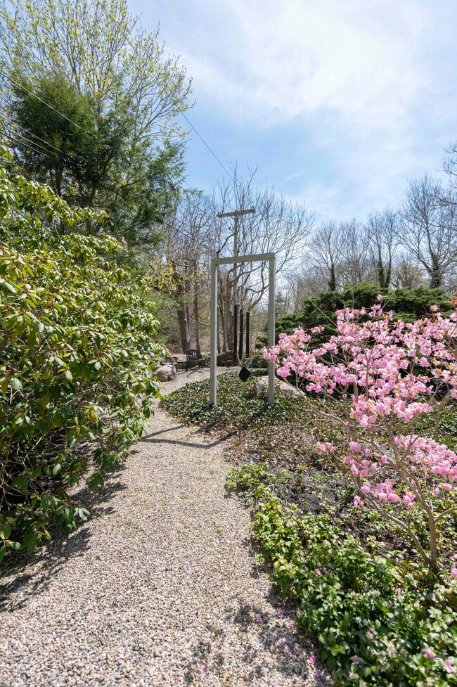 17 Hilton Ave, Woods Hole, MA 02543 - photo 4