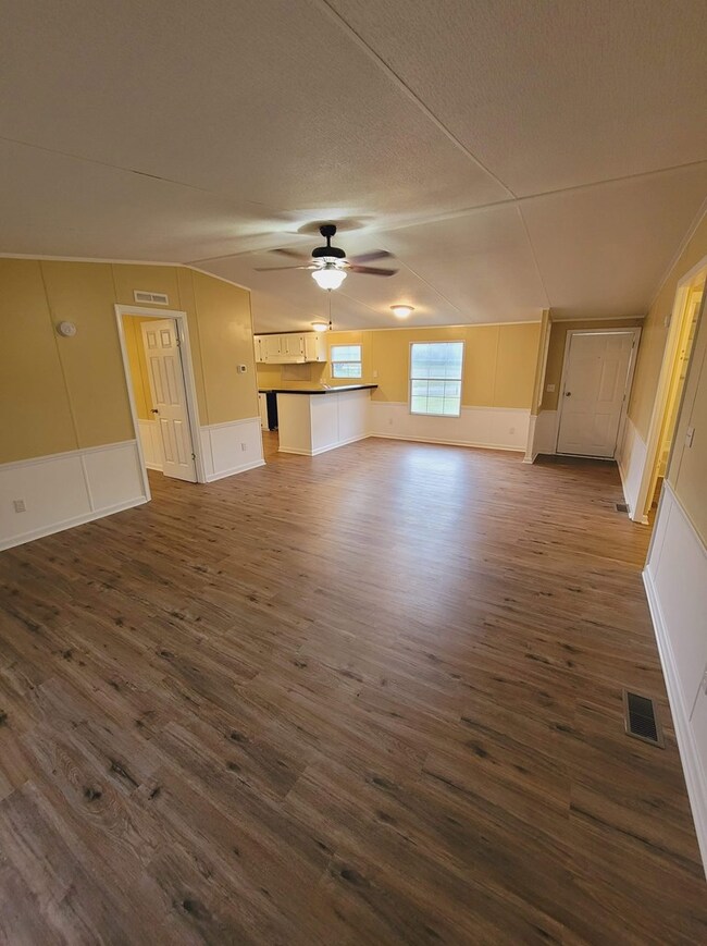 1150 Thomas Dr, Thomasville, GA 31757 - photo 3