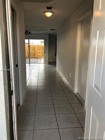 5082 NW 114th Ct, Doral, FL 33178 - photo 2