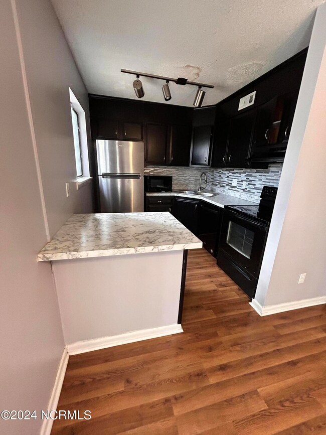 29 S Onsville Place, Jacksonville, NC 28546 - photo 4