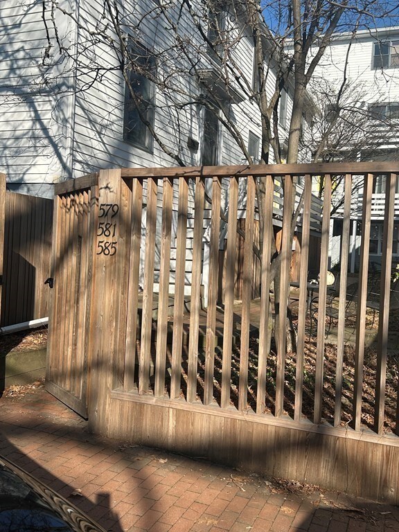 581 Franklin St, Cambridge, MA 02139 - photo 3