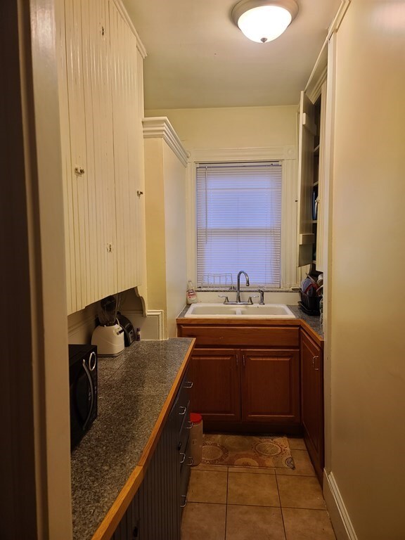 44 Elizabeth St unit 3, Attleboro, MA 02703 - photo 4