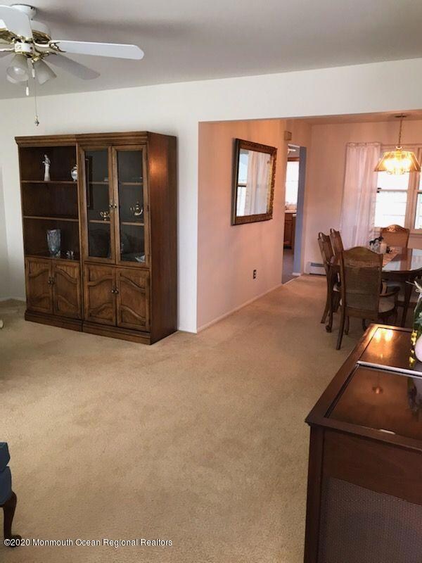 132 Castleton Dr, Toms River, NJ 08757 - photo 3