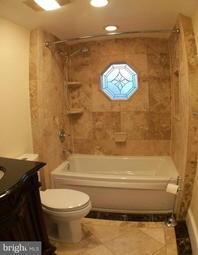 17812 Princess Anne Dr, Olney, MD 20832 - photo 5