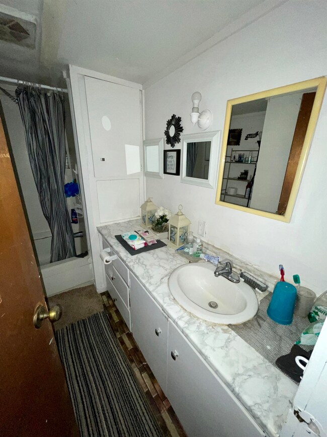 28 Ponderosa Ave, Nashua, NH 03062 - photo 5