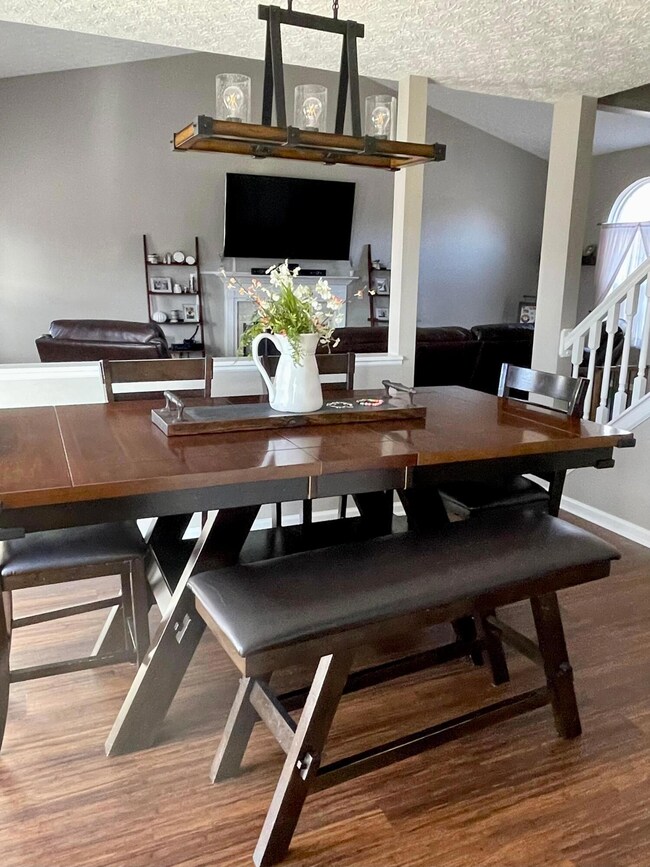 Eat Space/Dining