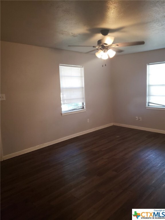 104 W Truman Ave, Copperas Cove, TX 76522 - photo 3