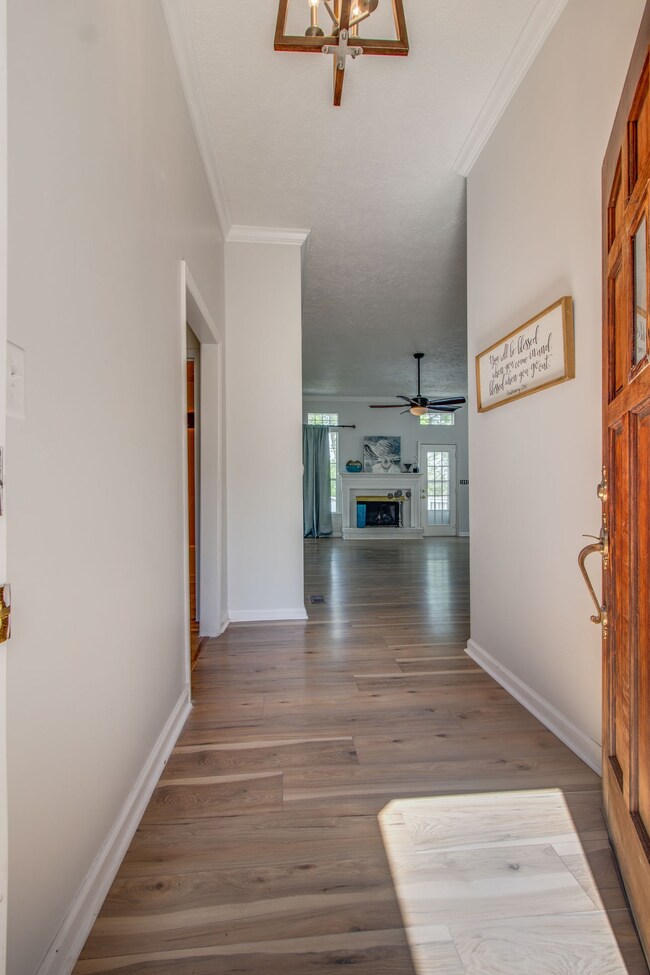 1700 University Dr, Columbia, TN 38401 - photo 7