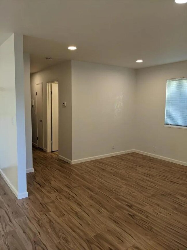 1564 Hollenbeck Ave unit 3, Sunnyvale, CA 94087 - photo 7