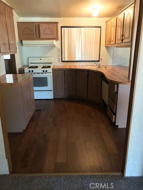 unlisted-address, Victorville, CA 92395 - photo 5