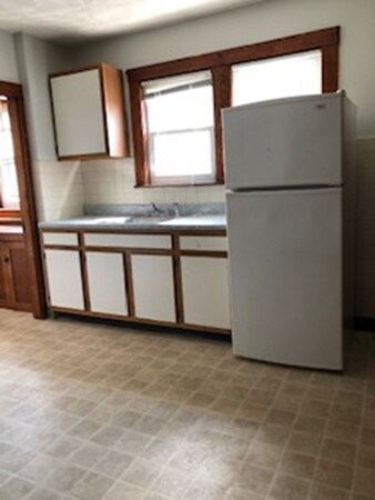 47 Cypress St, Watertown, MA 02472 - photo 4