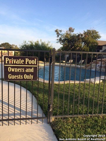 1207 Gruene Rd, New Braunfels, TX 78130 - photo 2