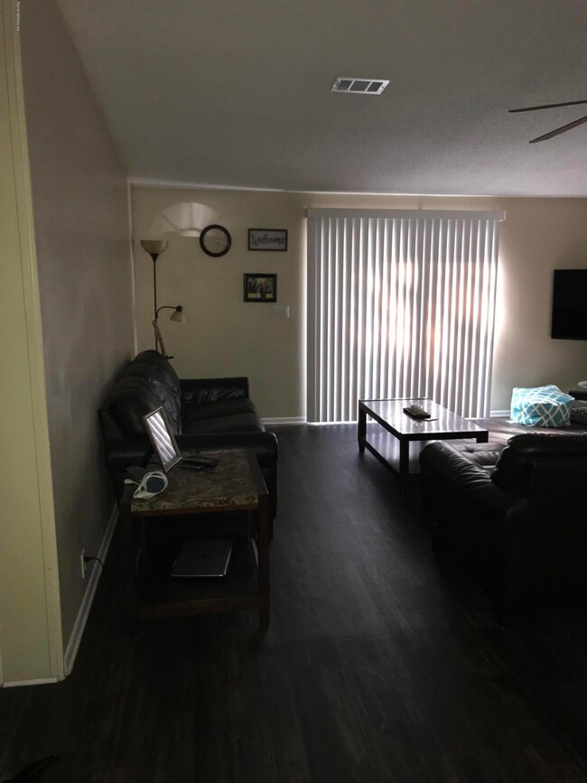 4089 Sunnyside Dr, Middleburg, FL 32068 - photo 3