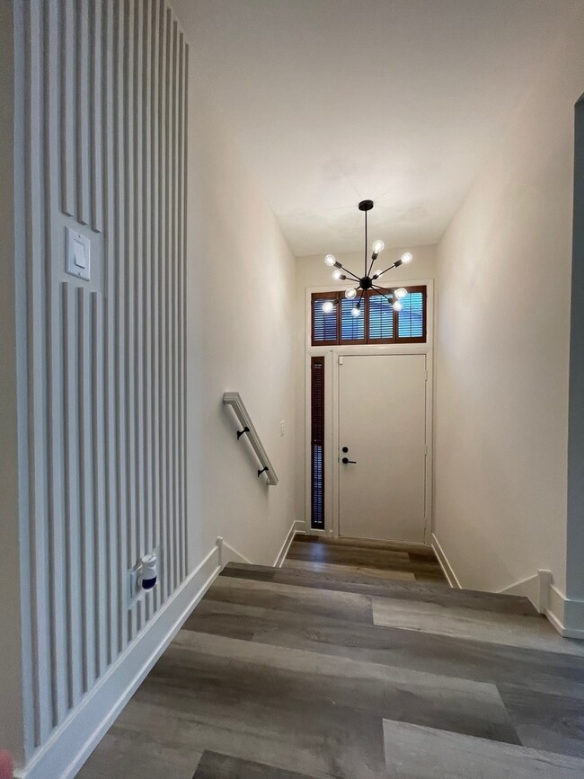 18621 Golfview Dr, Hazel Crest, IL 60429 - photo 2