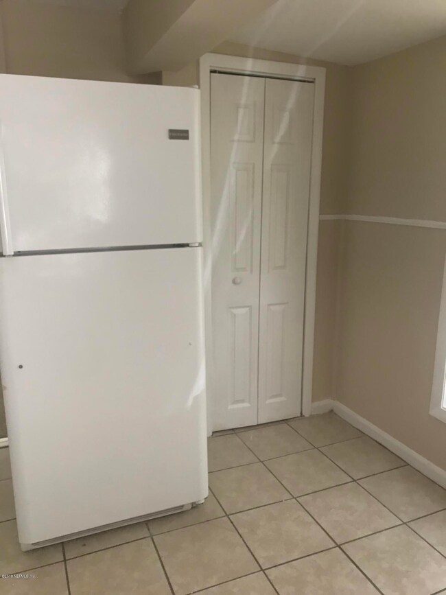 2147 Retaw St, Jacksonville, FL 32210 - photo 5
