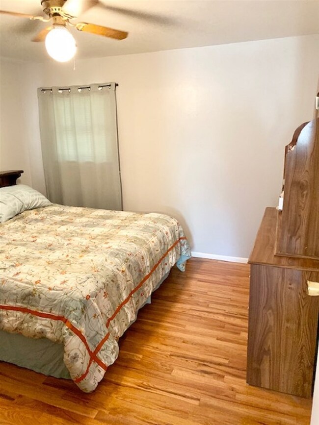 5116 SW 31st St, Topeka, KS 66614 - photo 7