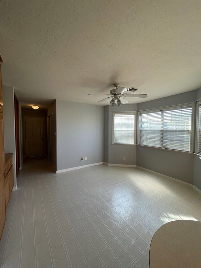 102 Frederick Rd, Fredericksburg, TX 78624 - photo 5