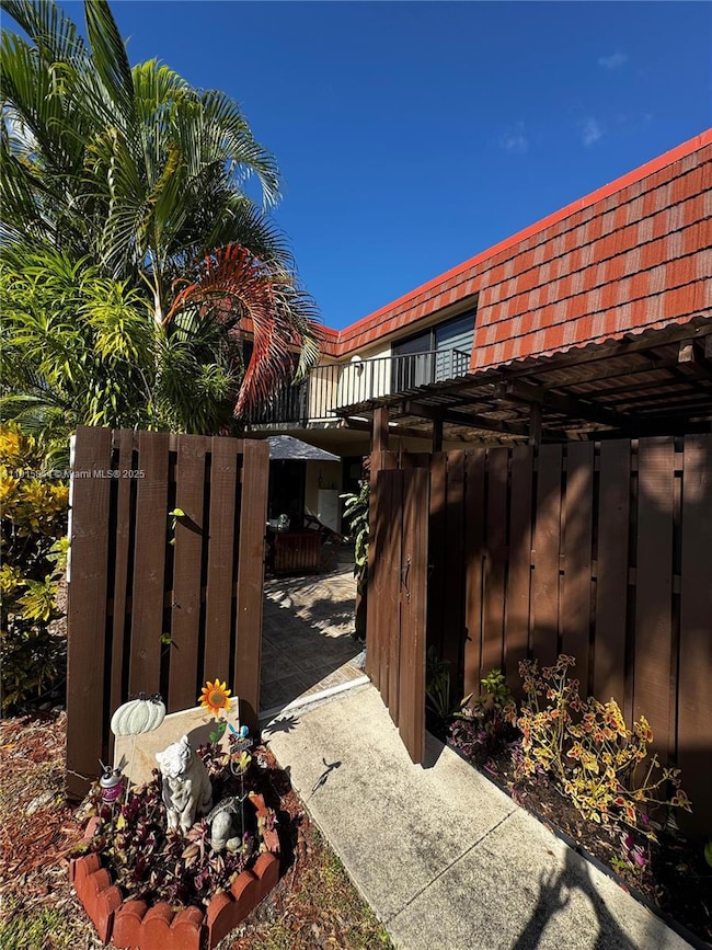 8457 Boca Rio Dr, Boca Raton, FL 33433 - photo 2