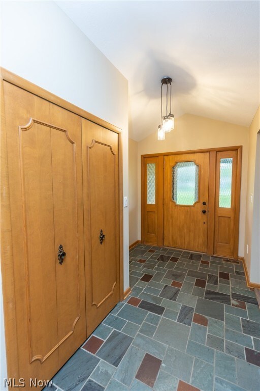 6841 Columbia Rd, Olmsted Falls, OH 44138 - photo 4