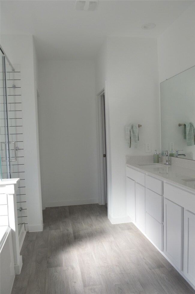 14258 Wonder Lake Ln, Shenandoah, TX 77384 - photo 7