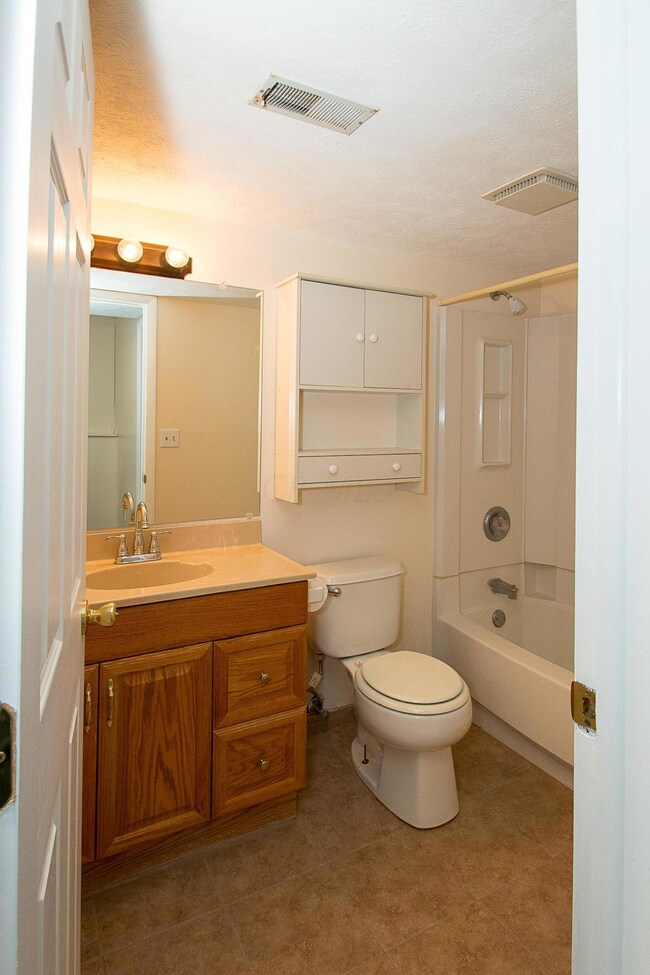 Full Bath 2