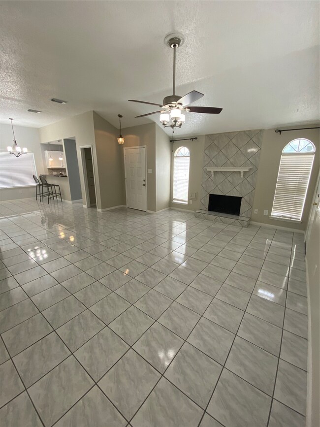 8650 Pine Falls Dr, Houston, TX 77095 - photo 6