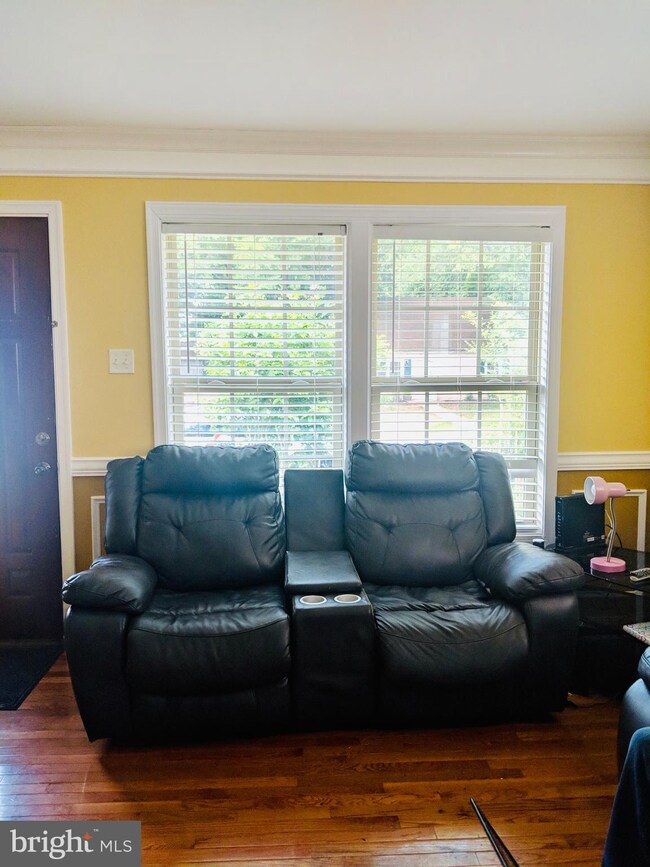 183 Cabbel Dr, Manassas Park, VA 20111 - photo 6