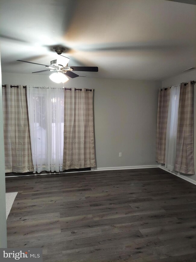 1056 Brinker Dr, Hagerstown, MD 21740 - photo 2