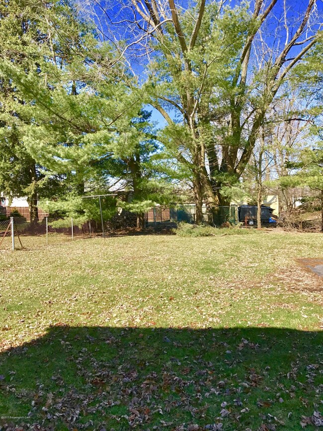 299 S Mountain Blvd, Mountain Top, PA 18707 - photo 3