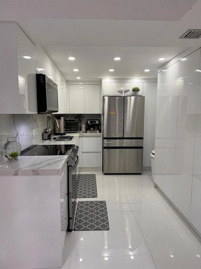 3800 S Ocean Dr unit 311, Hollywood, FL 33019 - photo 3