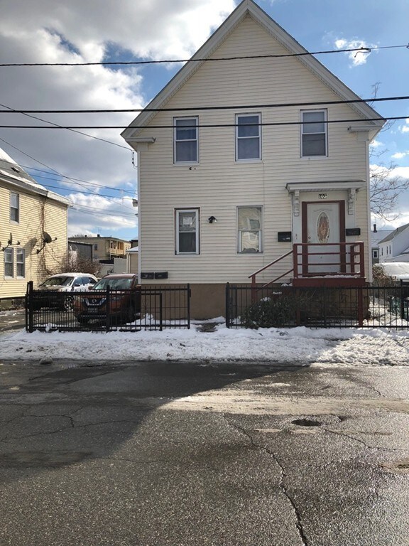 103 Abbott St unit 105, Lawrence, MA 01843 - photo 2