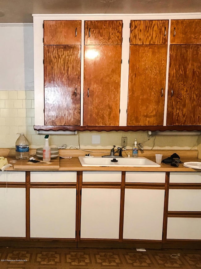 2048 E Hatchway St, Compton, CA 90222 - photo 5