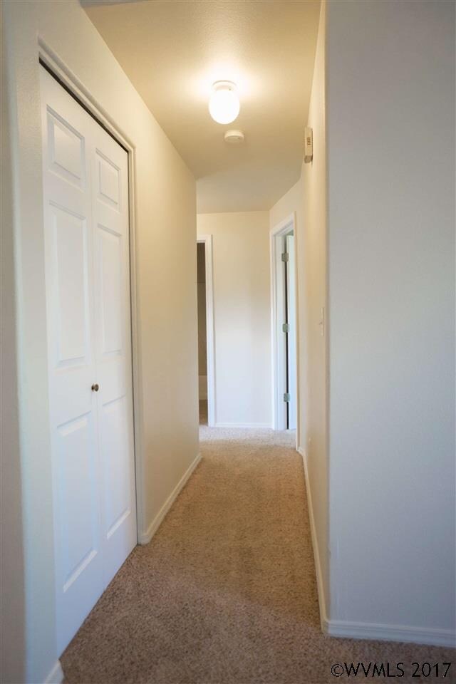 1223 S 6th St, Independence, OR 97351 - photo 4