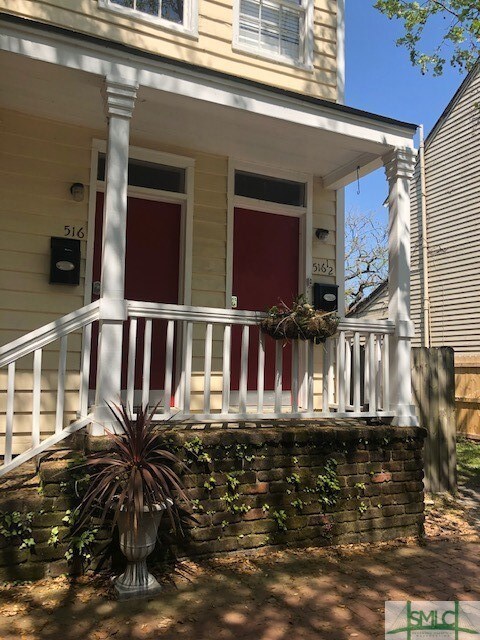516 E Jones St unit 1/2, Savannah, GA 31401 - photo 2