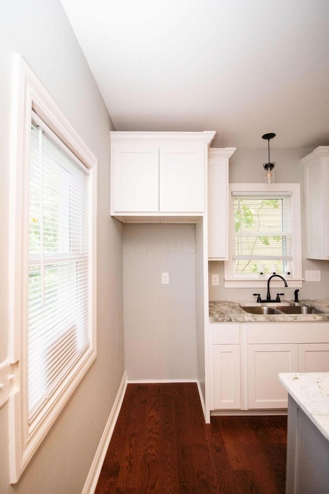 1835 E Rich St, Columbus, OH 43205 - photo 6