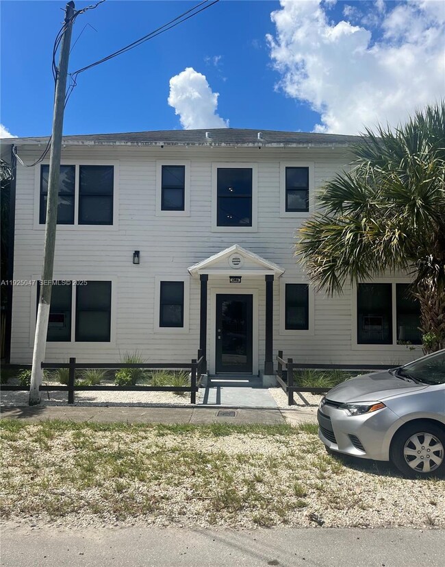 842 Himmarshee St unit 2, Fort Lauderdale, FL 33312 - photo 2