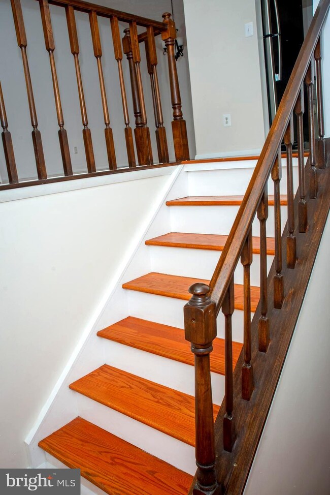 16123 Olmstead Ln, Woodbridge, VA 22191 - photo 4