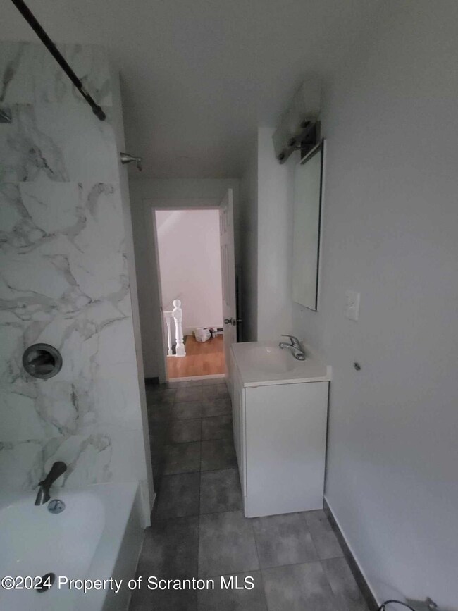 222 Harrison Ave unit 2, Scranton, PA 18510 - photo 6