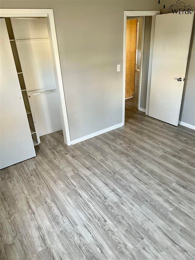 1213 37th St, Wichita Falls, TX 76302 - photo 7