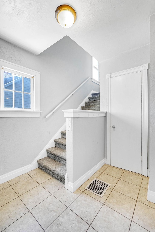 235 Arden St, Waterloo, IA 50701 - photo 3