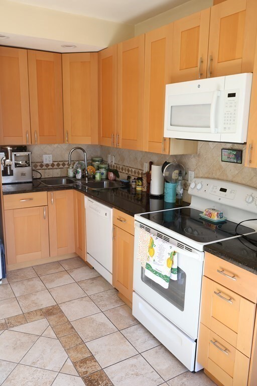 49 Paradise Rd unit 2, Swampscott, MA 01907 - photo 6