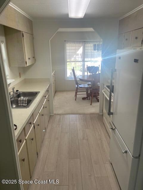 904 Hyacinth Cir, Sebastian, FL 32976 - photo 2