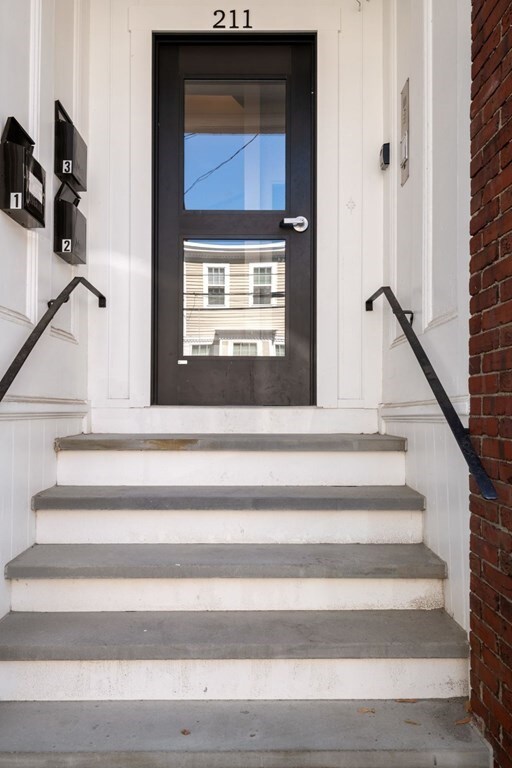 211 W 9th St, Boston, MA 02127 - photo 3